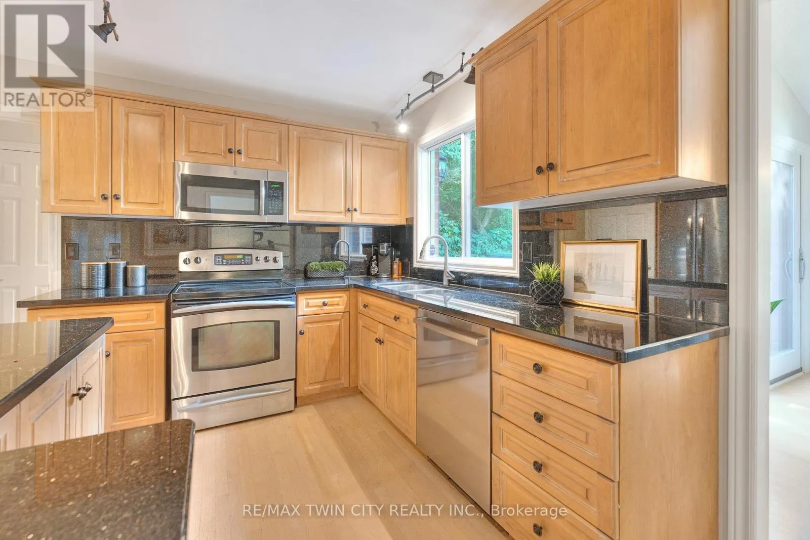 19 HUNTINGWOOD COURT