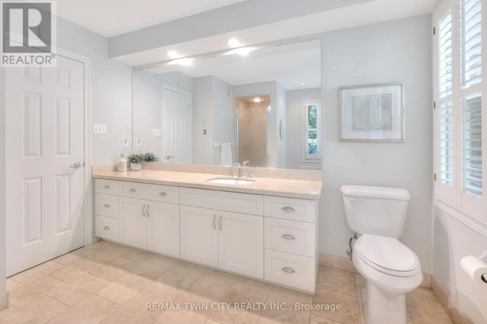19 HUNTINGWOOD COURT
