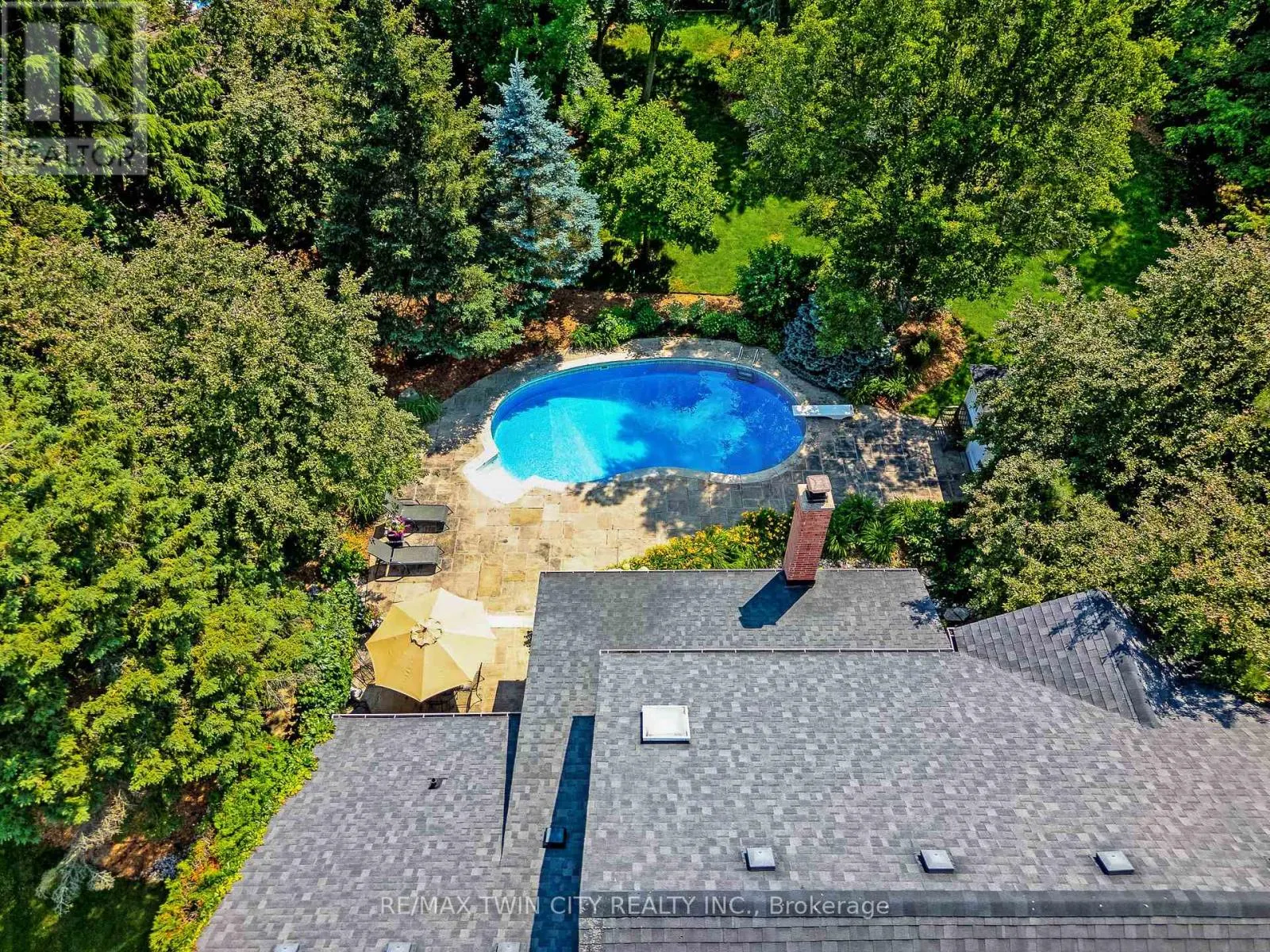 19 HUNTINGWOOD COURT