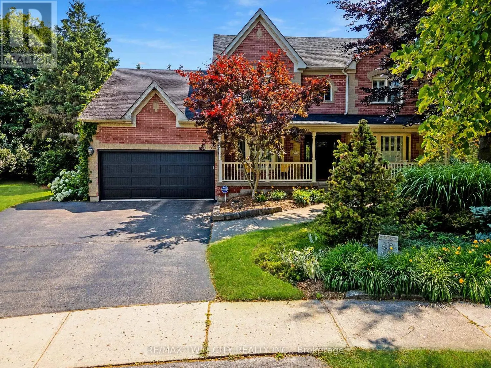 19 HUNTINGWOOD COURT