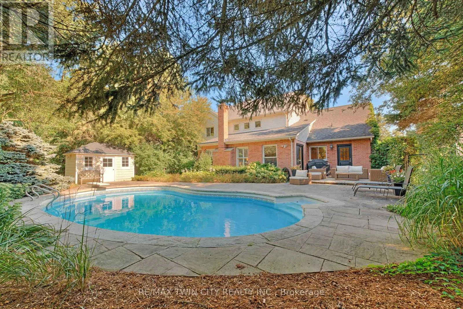 19 HUNTINGWOOD COURT