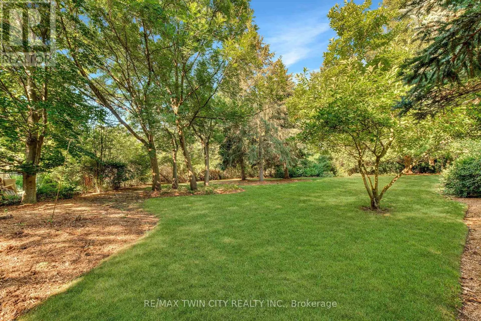 19 HUNTINGWOOD COURT