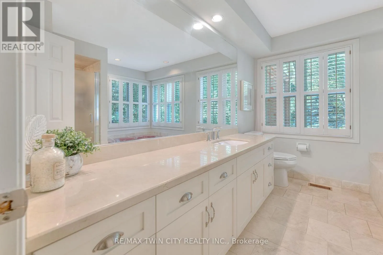 19 HUNTINGWOOD COURT
