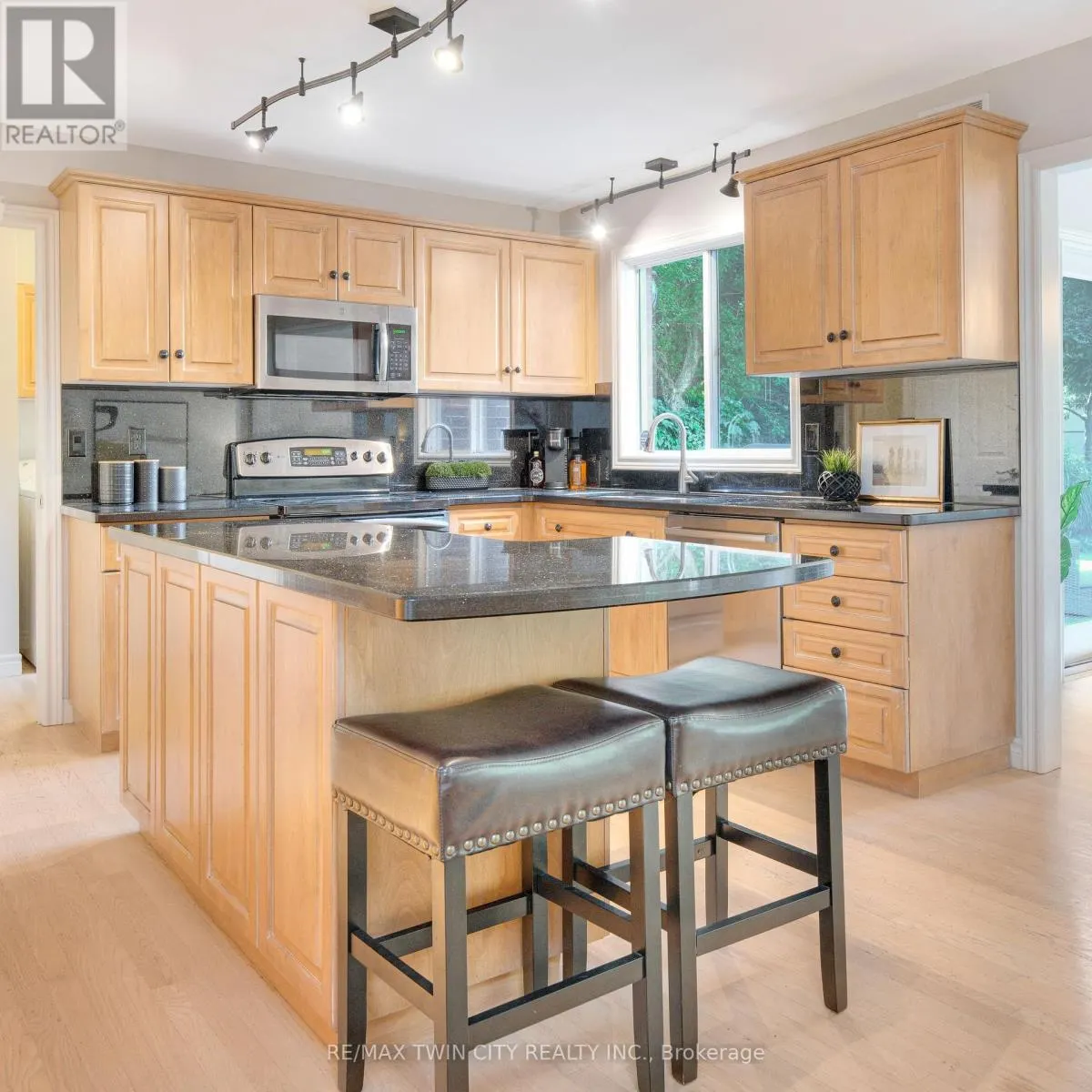 19 HUNTINGWOOD COURT