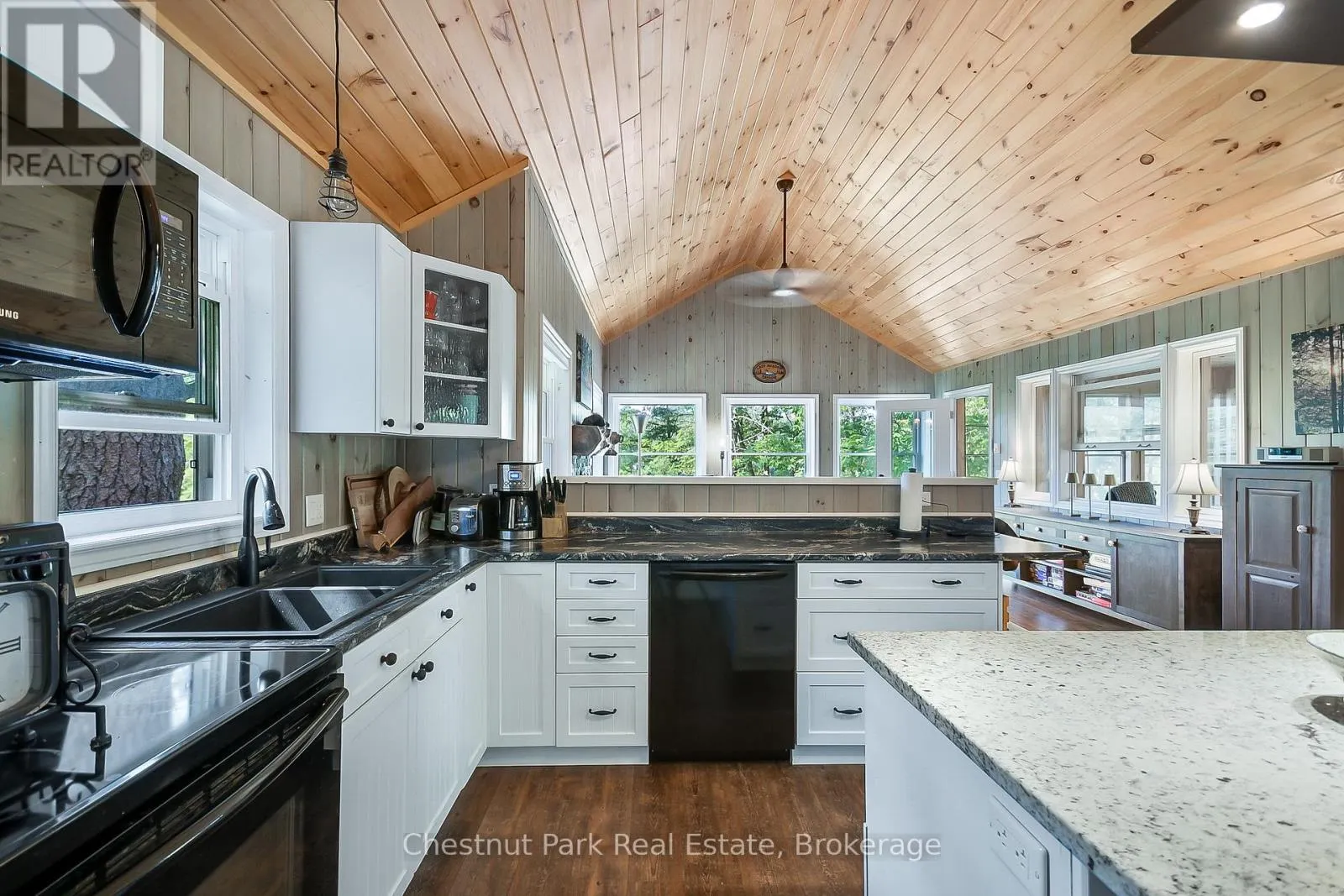 86 TAYLOR ISLAND