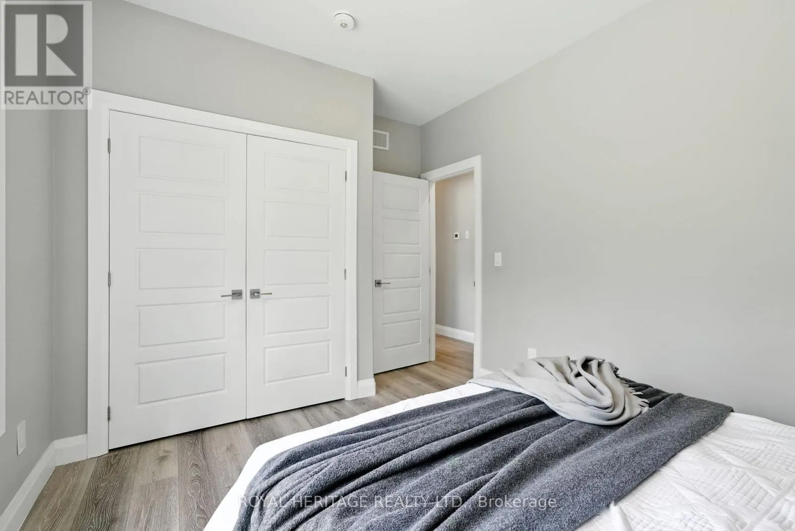 827 DINGMAN ROAD
