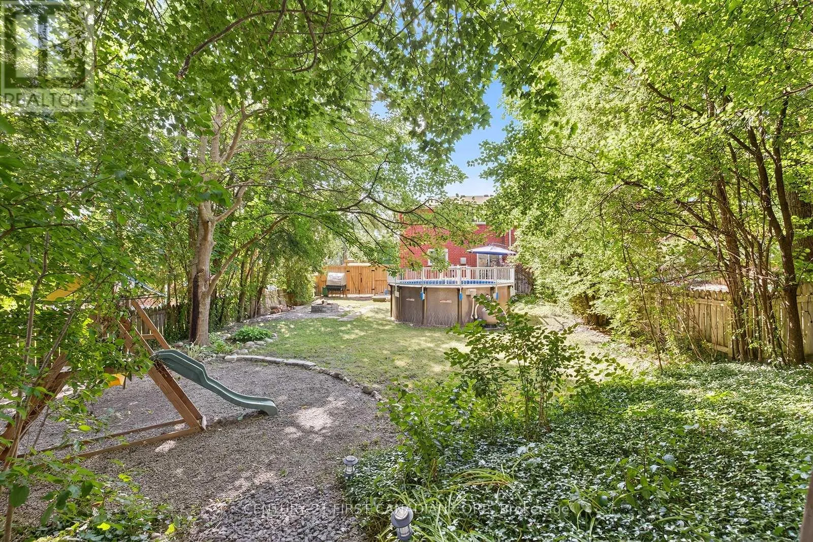 565 RINGTON CRESCENT