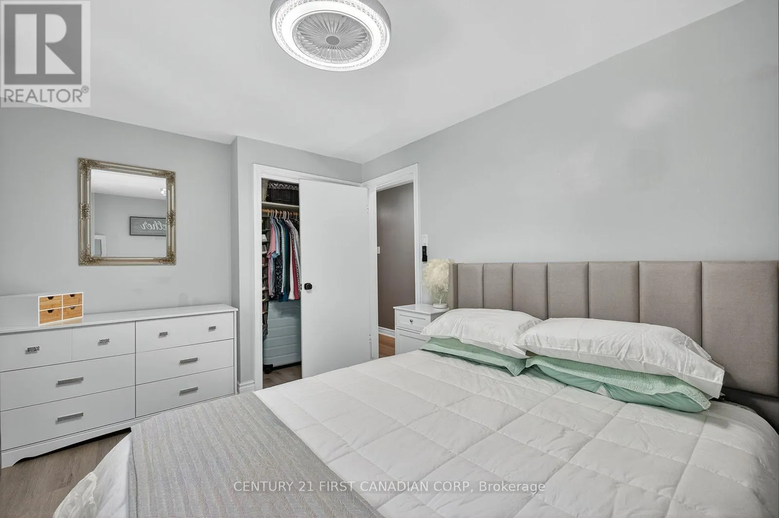 565 RINGTON CRESCENT
