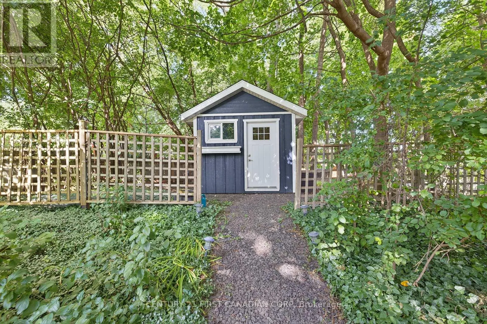 565 RINGTON CRESCENT