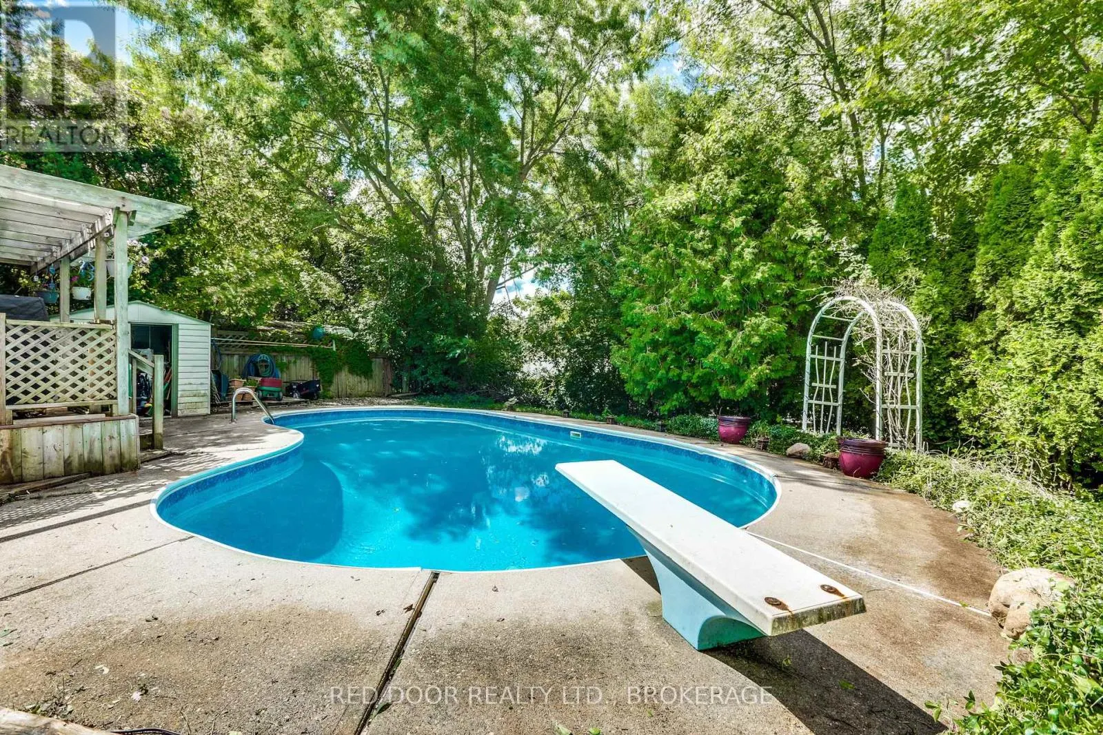 79 GREENBRIER CRESCENT