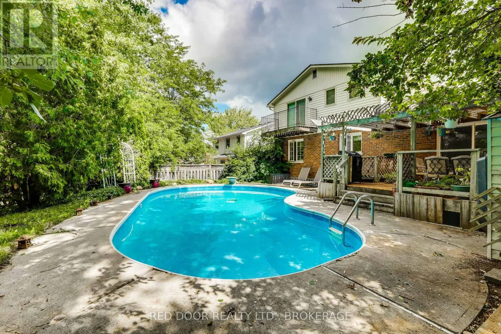 79 GREENBRIER CRESCENT