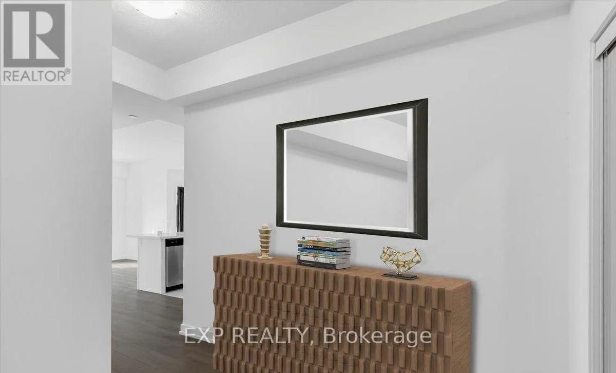 405 - 450 DUNDAS STREET E