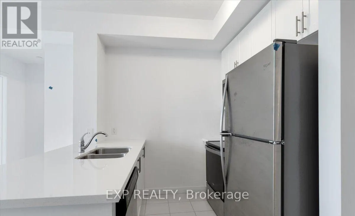 405 - 450 DUNDAS STREET E
