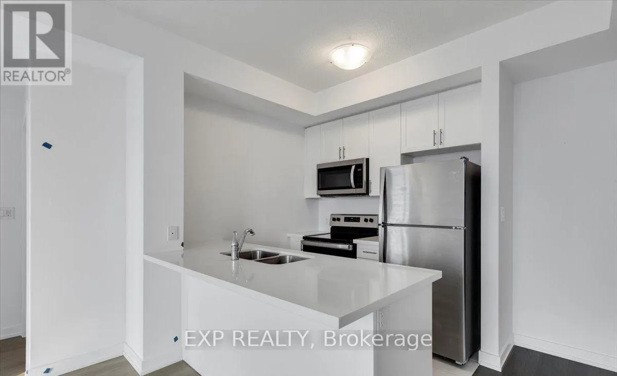 405 - 450 DUNDAS STREET E