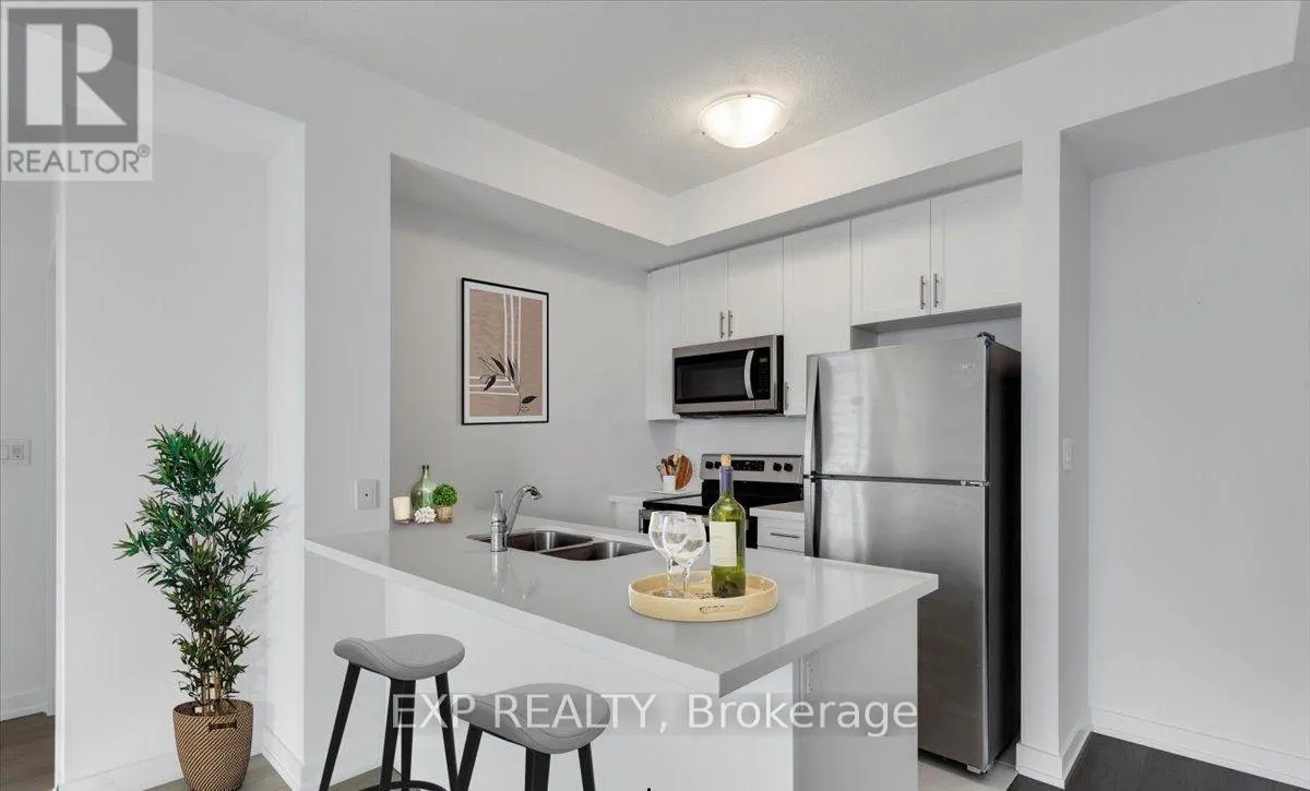 405 - 450 DUNDAS STREET E