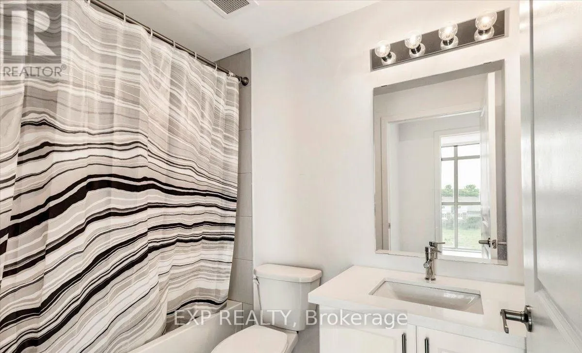 405 - 450 DUNDAS STREET E