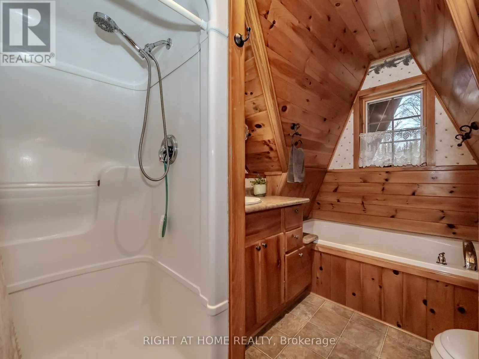 1696 HIGHWAY 118 E