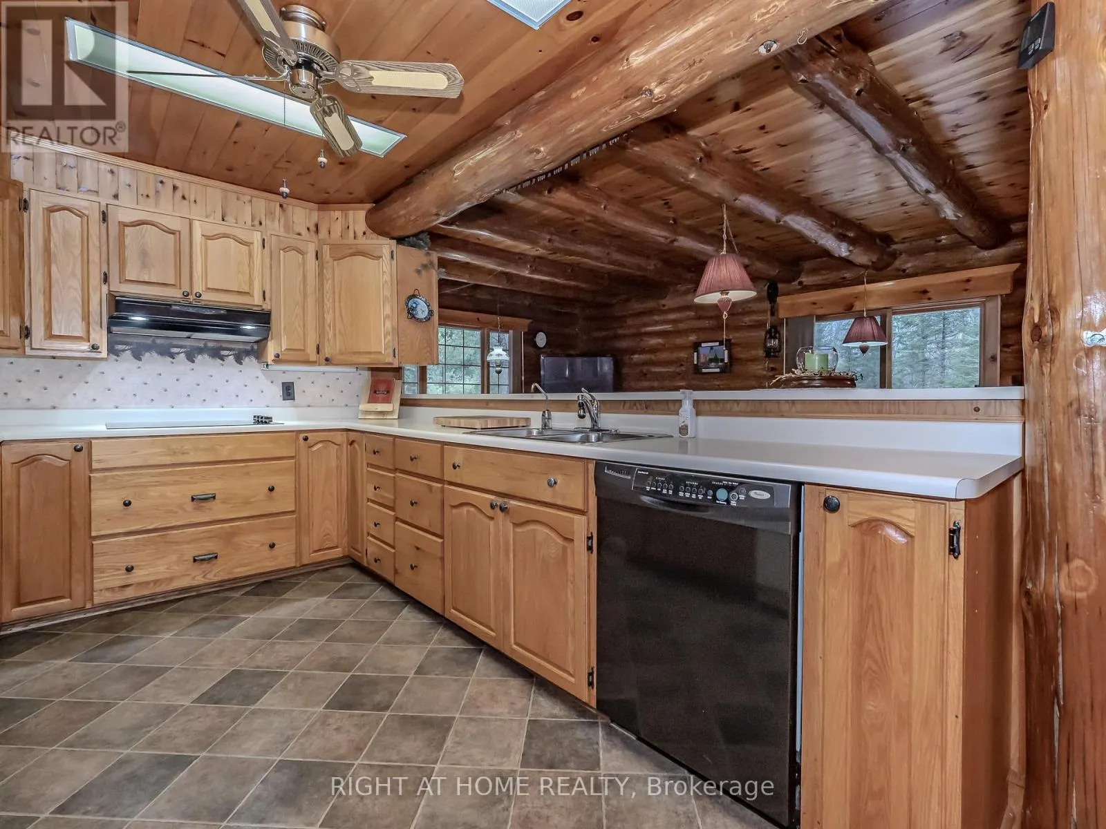 1696 HIGHWAY 118 E