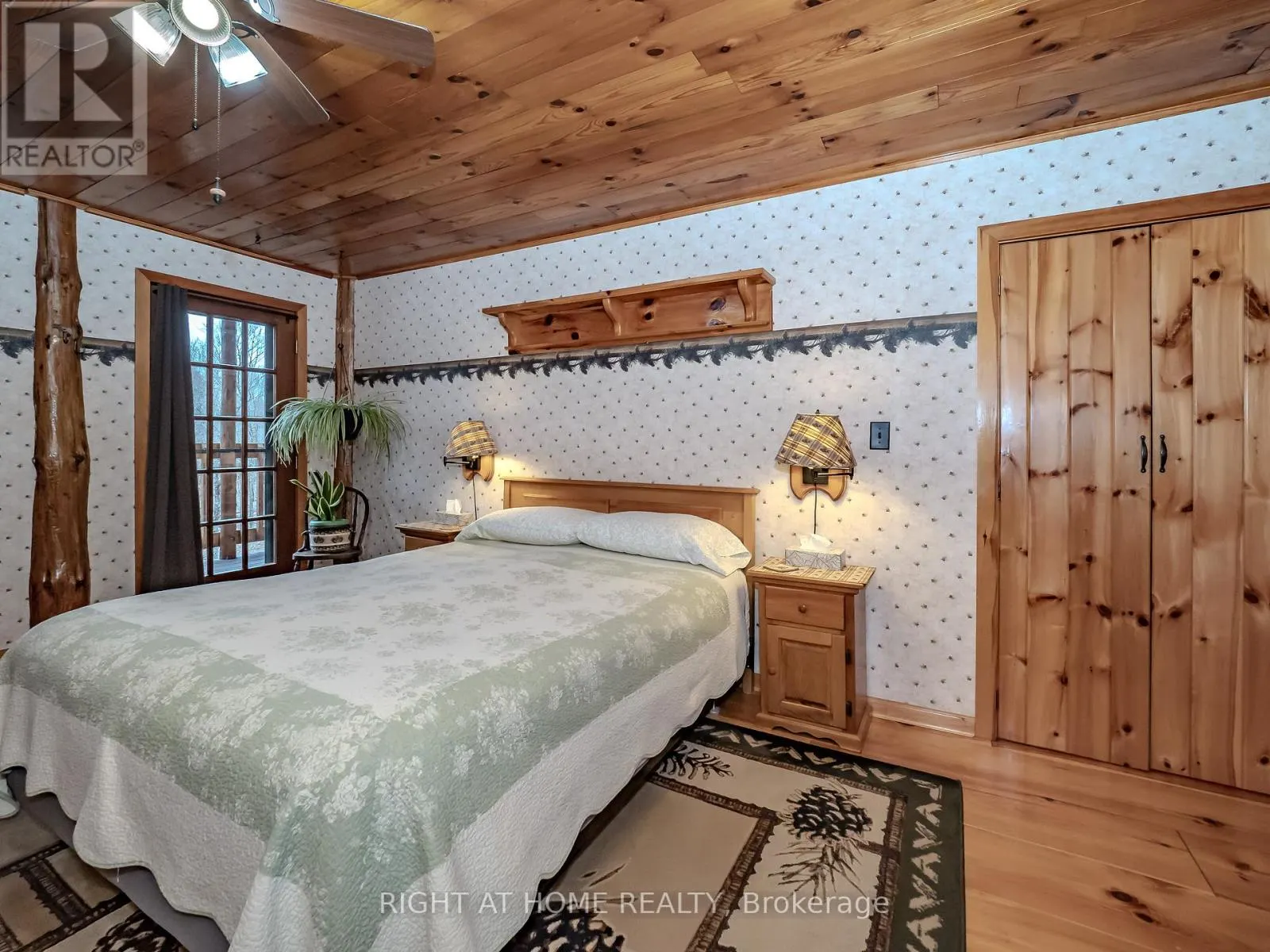 1696 HIGHWAY 118 E