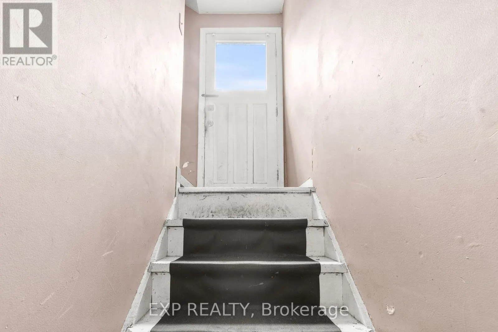 61 RADFORD STREET
