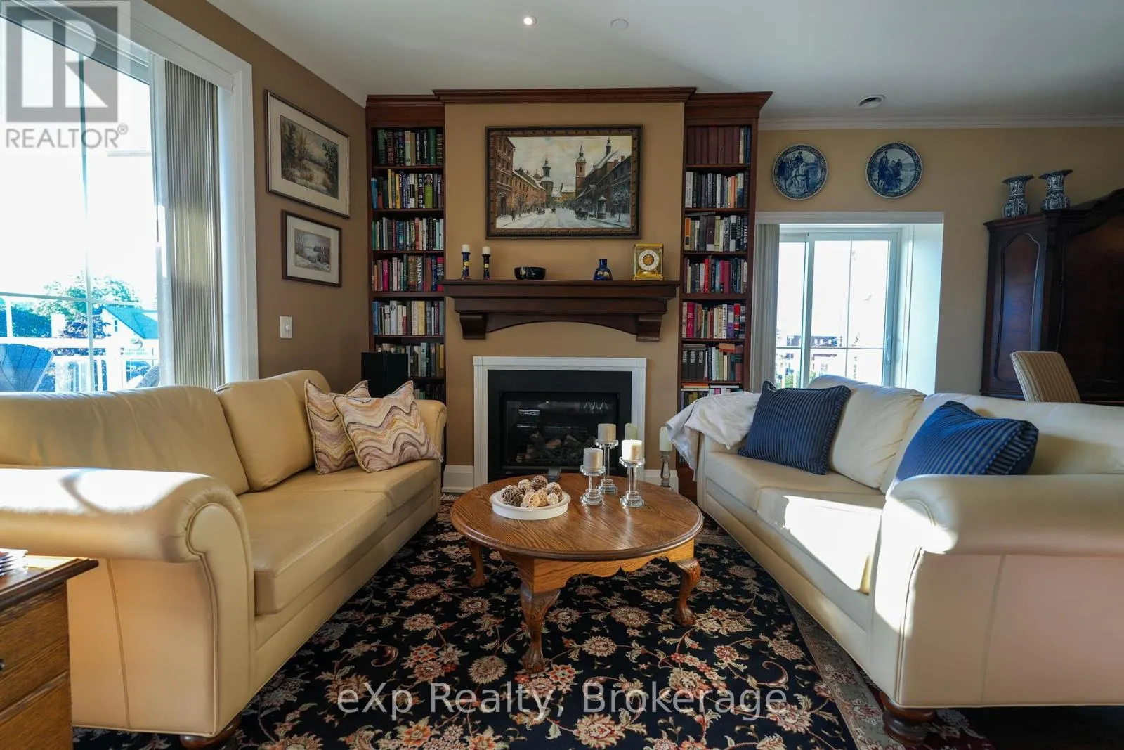 203 - 80 9TH STREET E, #203
