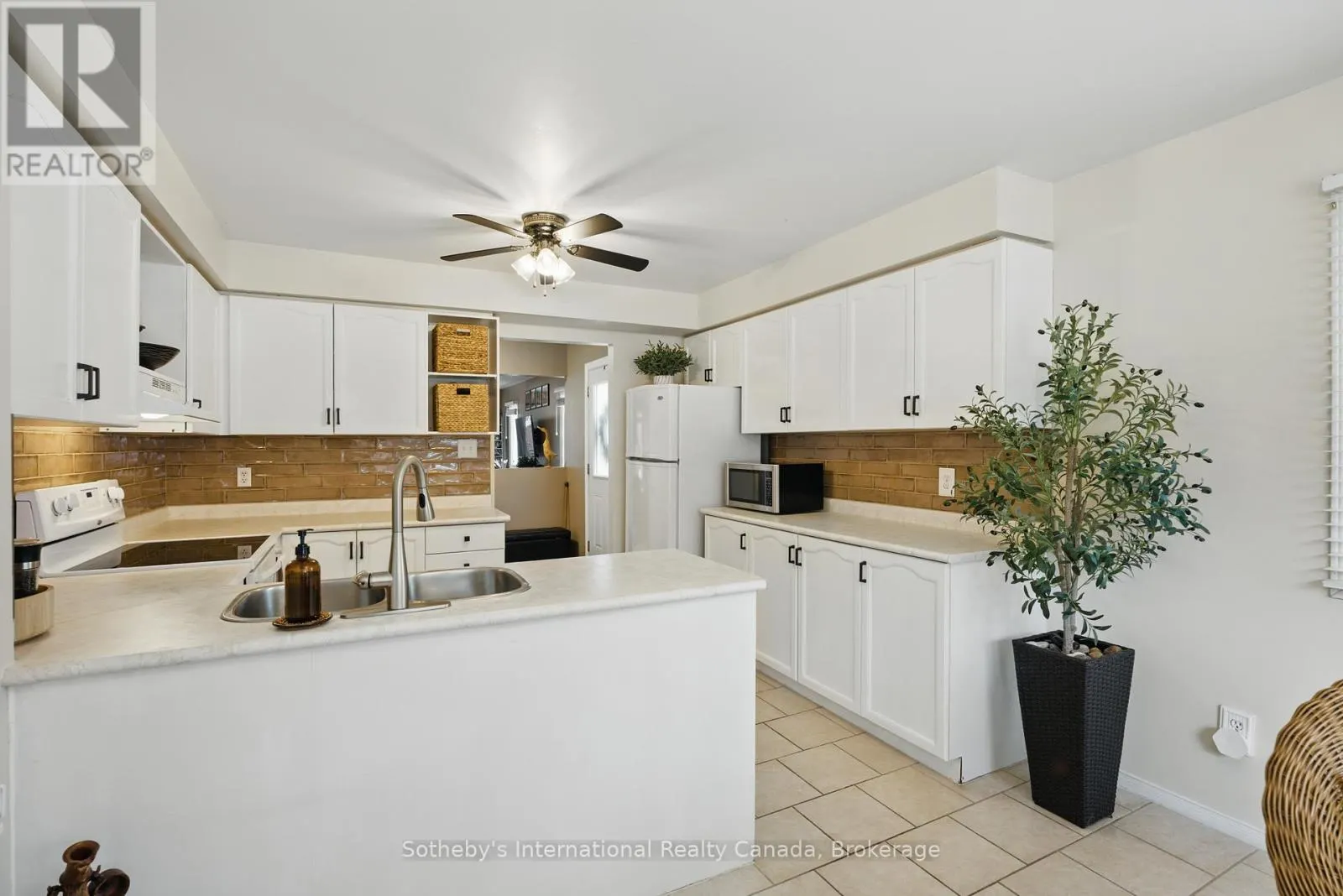 66 - 50 SHORELINE DRIVE, #66
