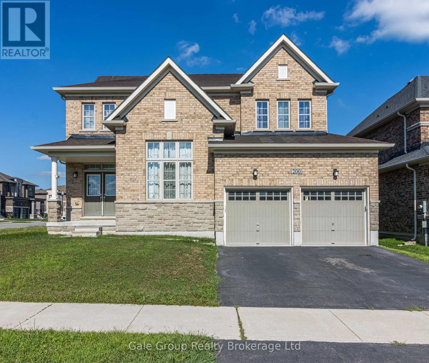 200 HARCOURT CRESCENT S