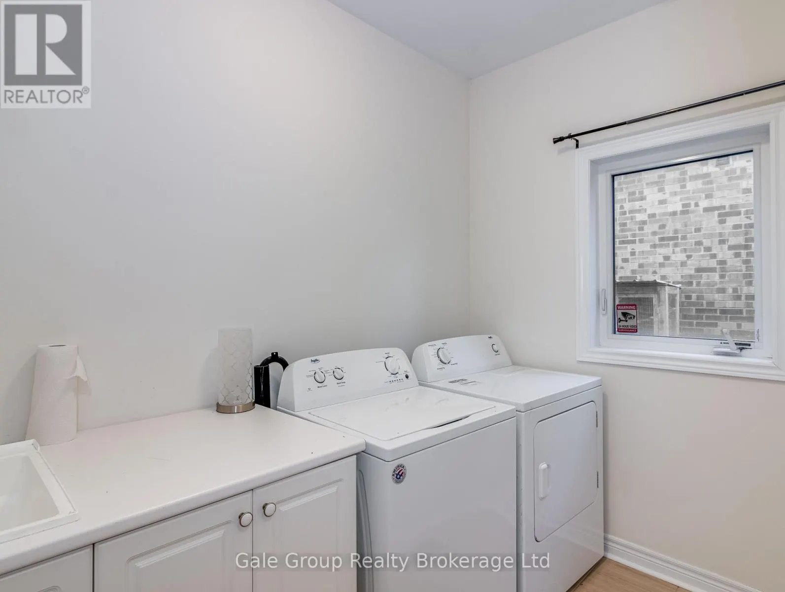 200 HARCOURT CRESCENT S