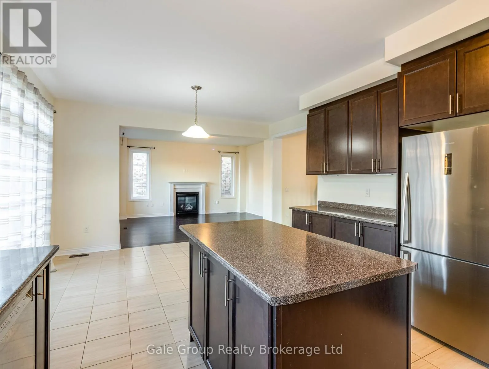 200 HARCOURT CRESCENT S