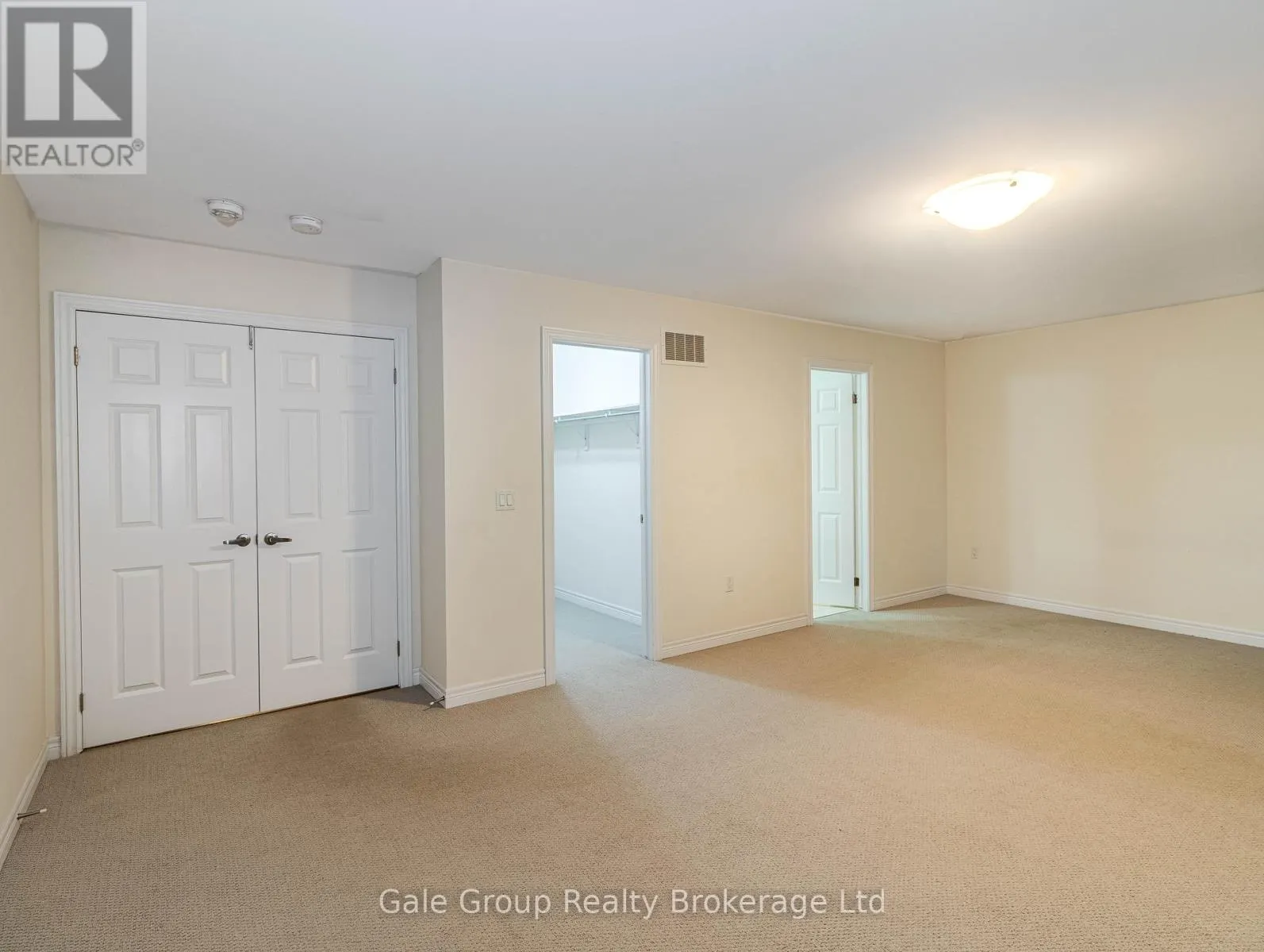 200 HARCOURT CRESCENT S