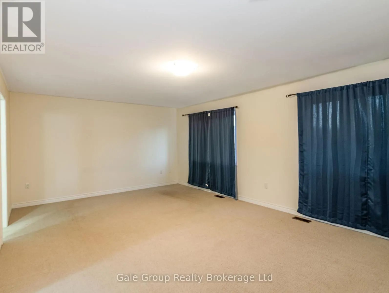 200 HARCOURT CRESCENT S