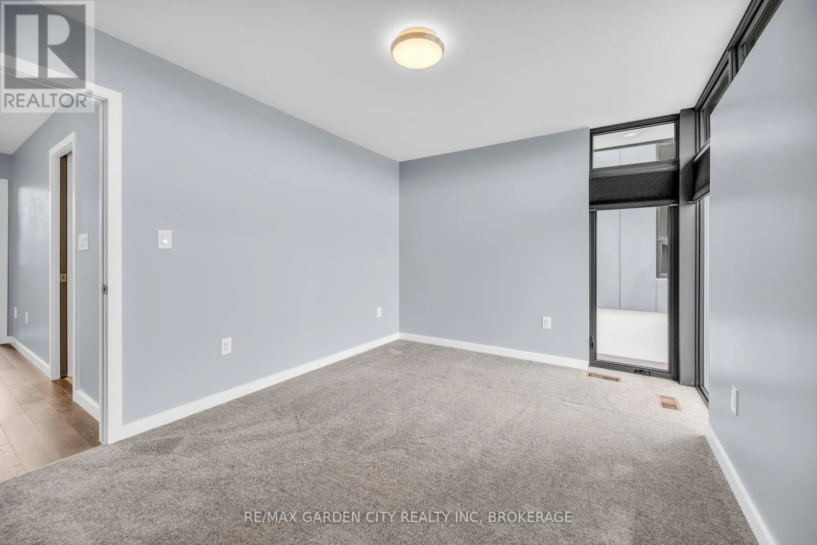 12 1/2 BEAMER COURT