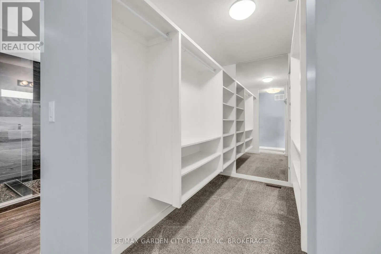 12 1/2 BEAMER COURT