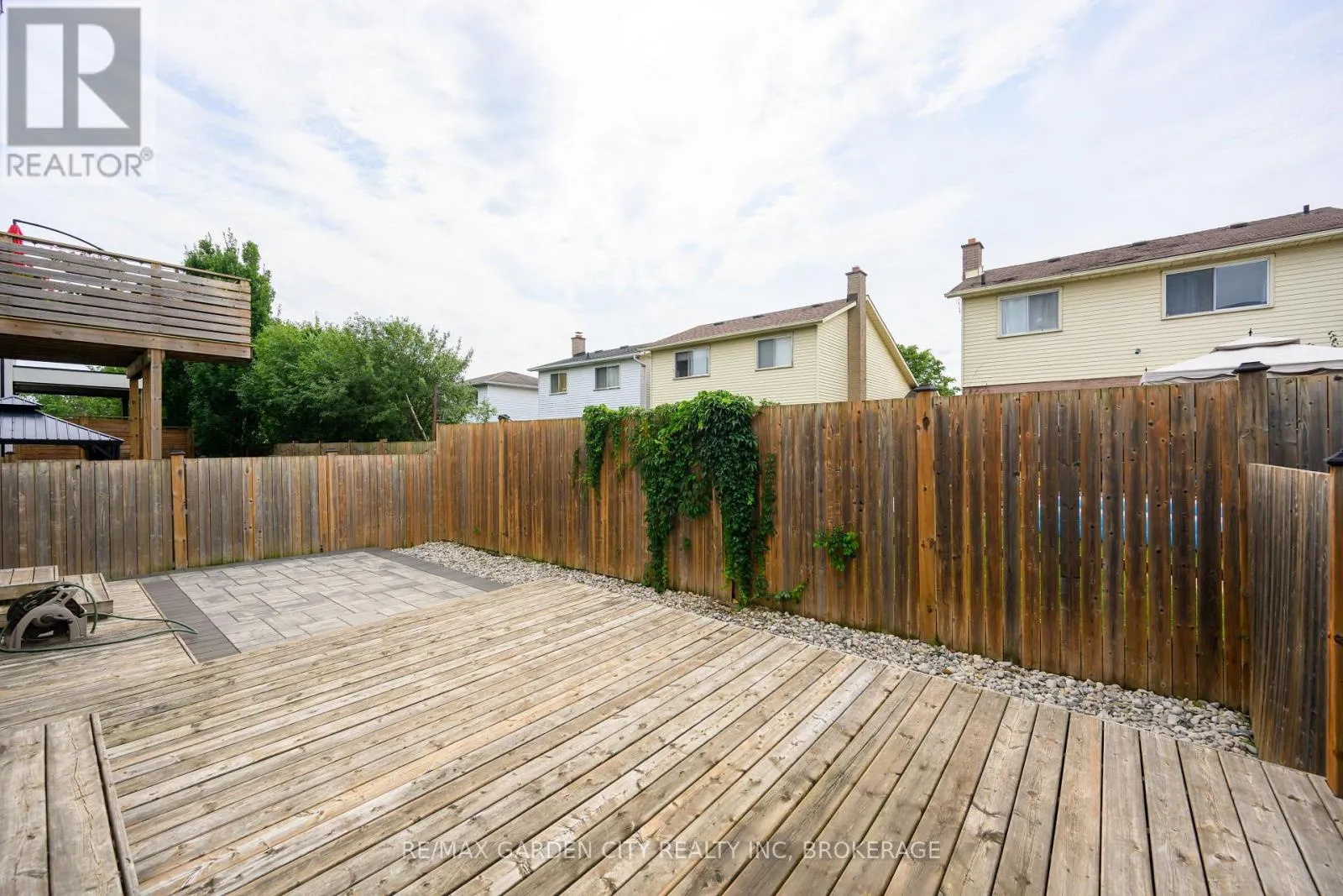 12 1/2 BEAMER COURT