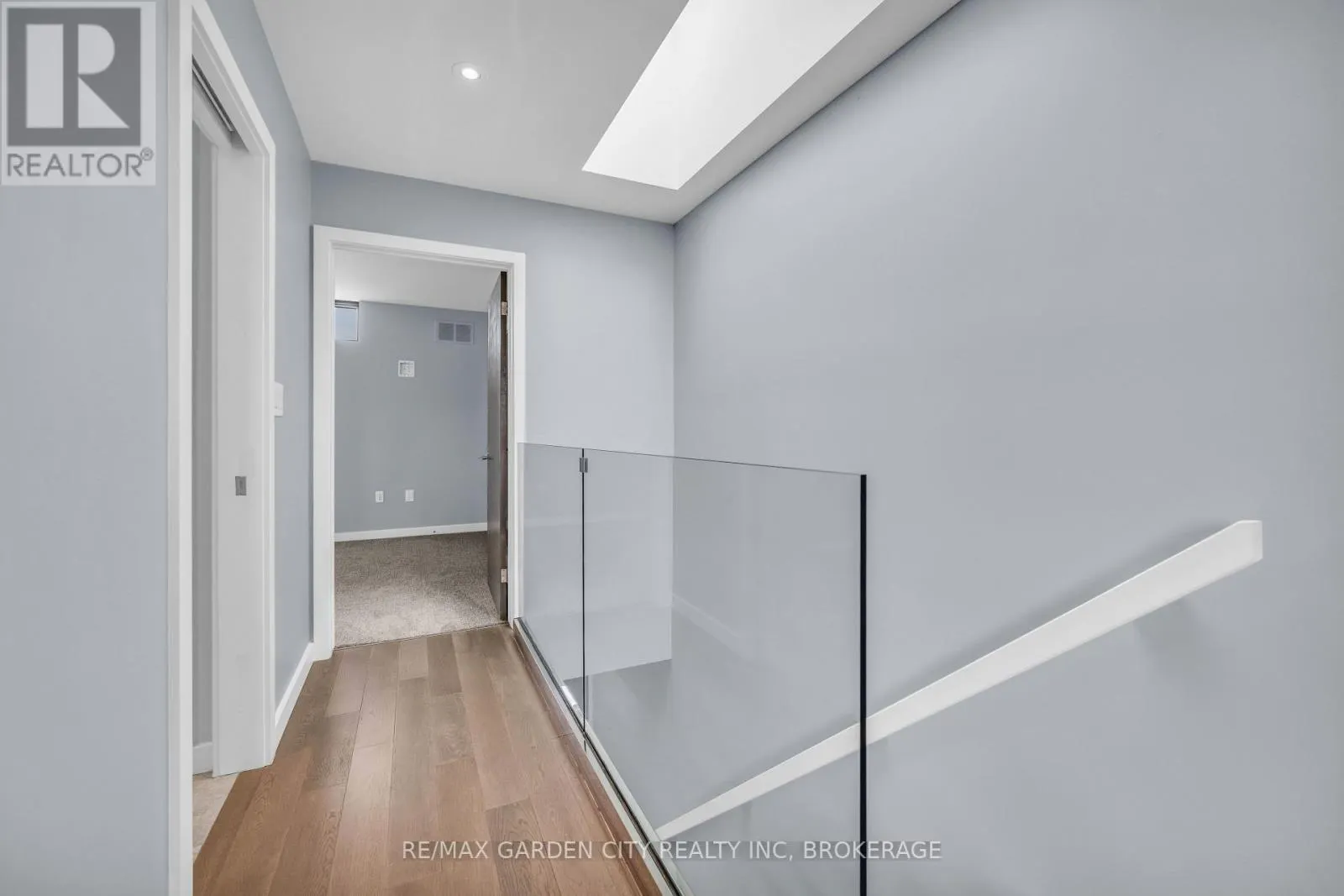 12 1/2 BEAMER COURT