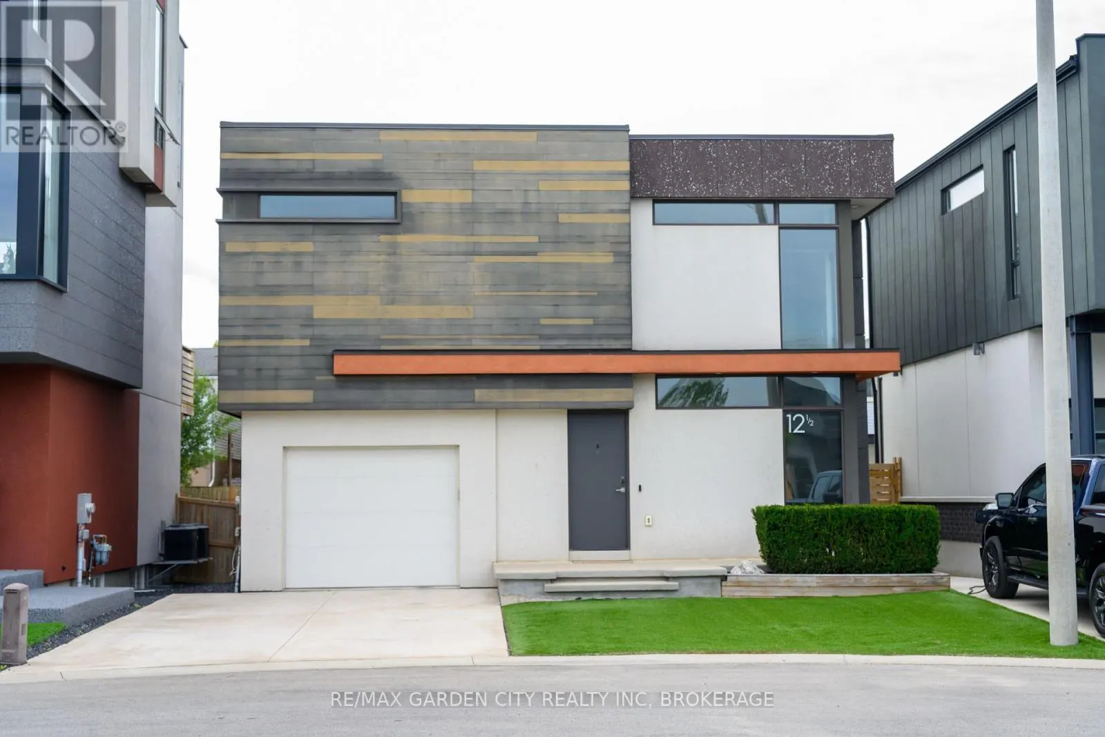 12 1/2 BEAMER COURT