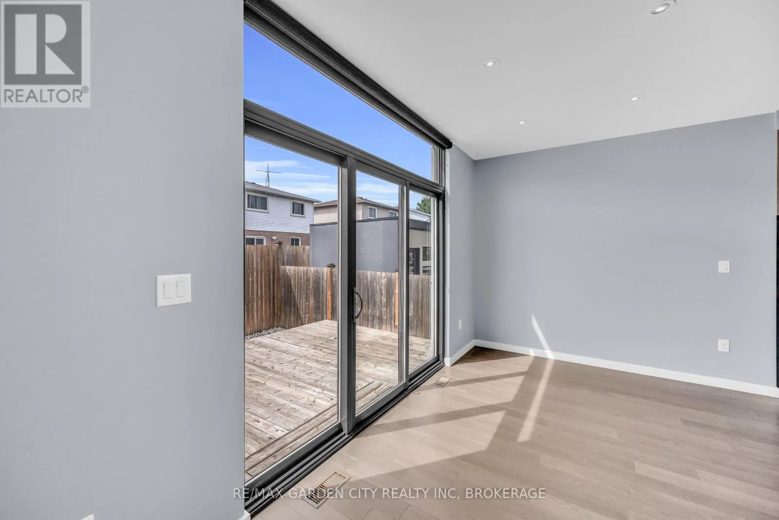 12 1/2 BEAMER COURT