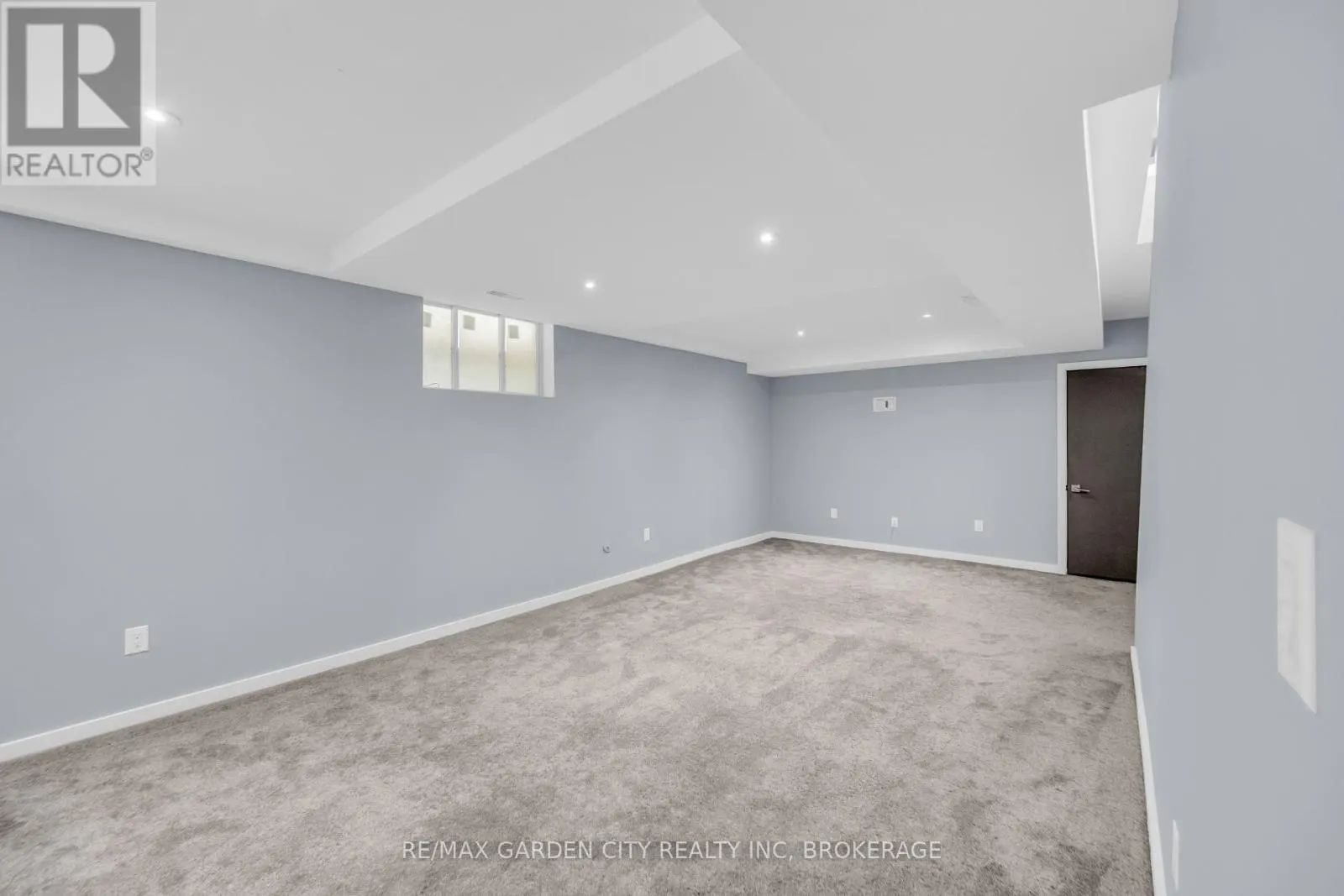 12 1/2 BEAMER COURT