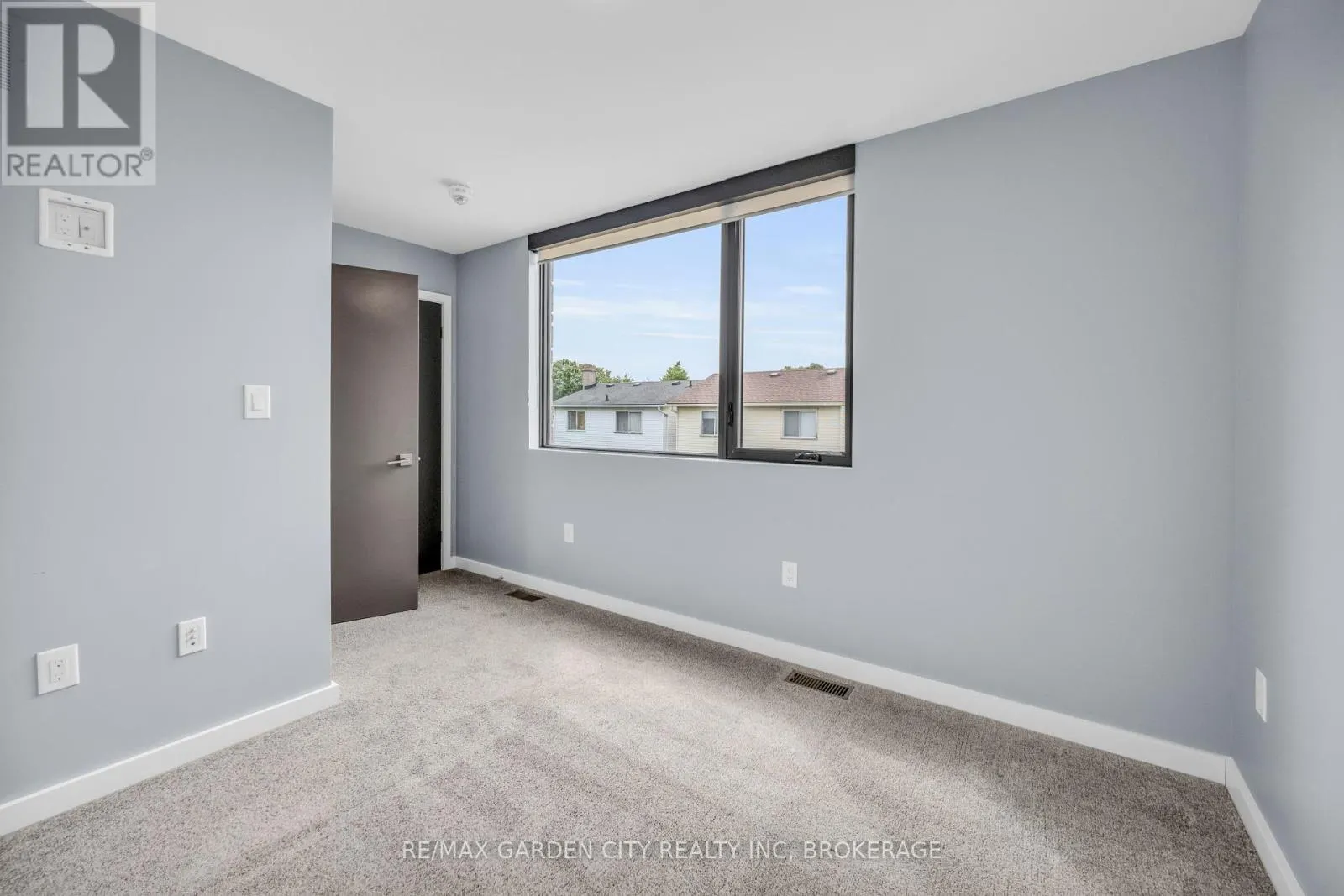 12 1/2 BEAMER COURT
