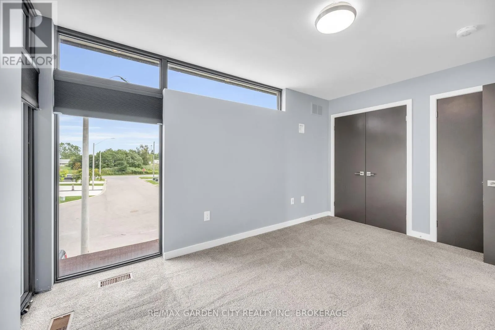 12 1/2 BEAMER COURT