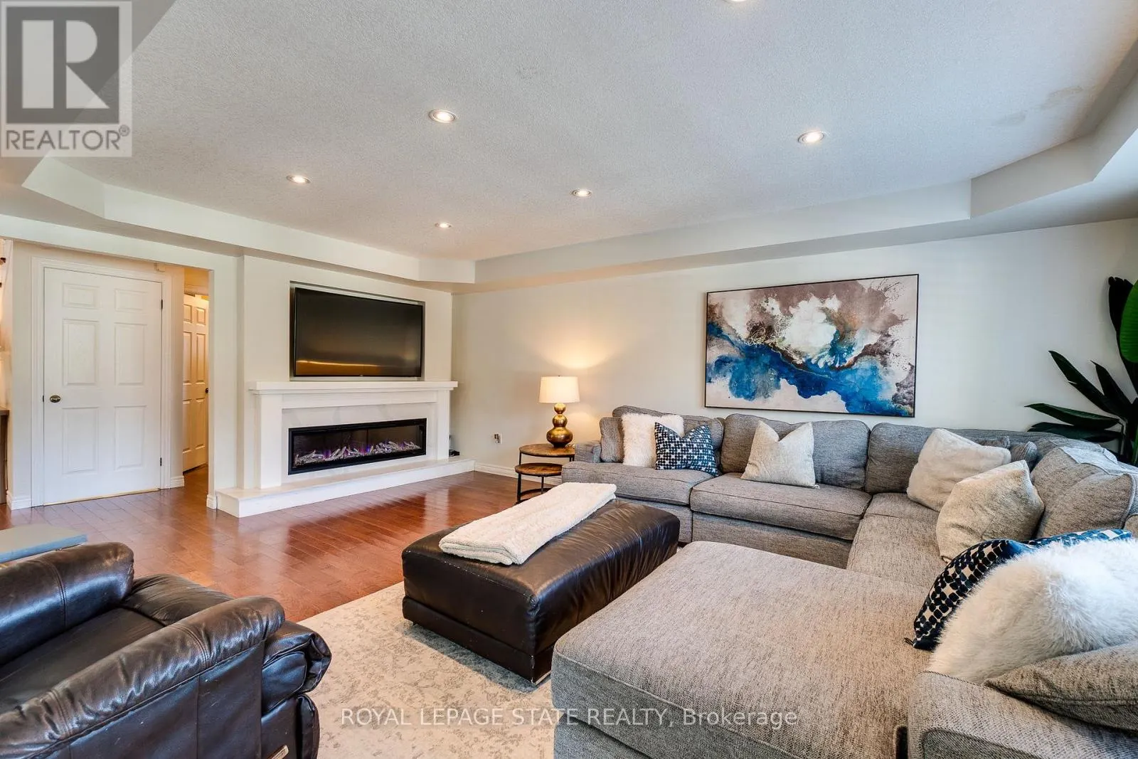 274 SPRINGVALLEY CRESCENT