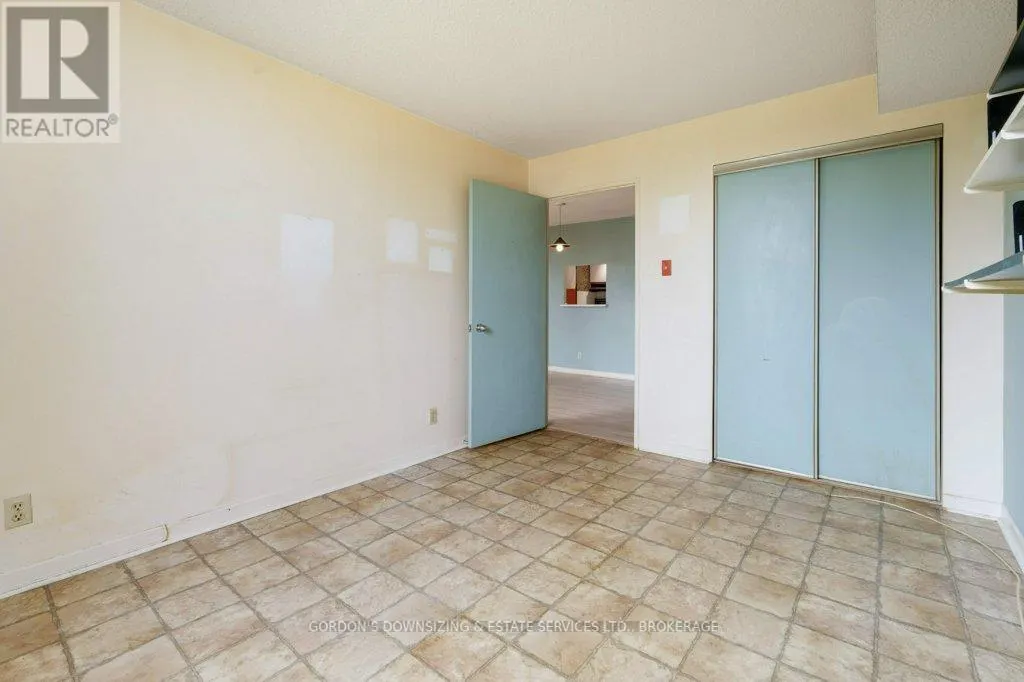 411 - 35 HOLLAND AVENUE, #411