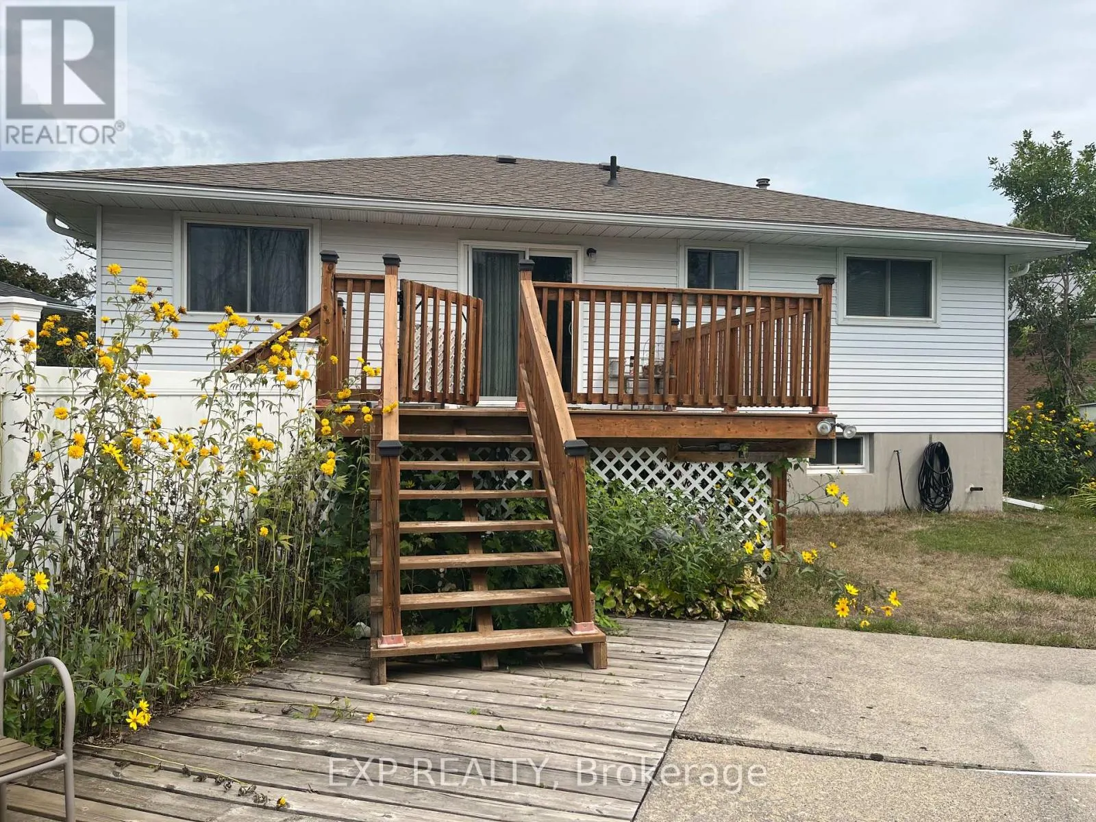 14 DIXIE PLACE