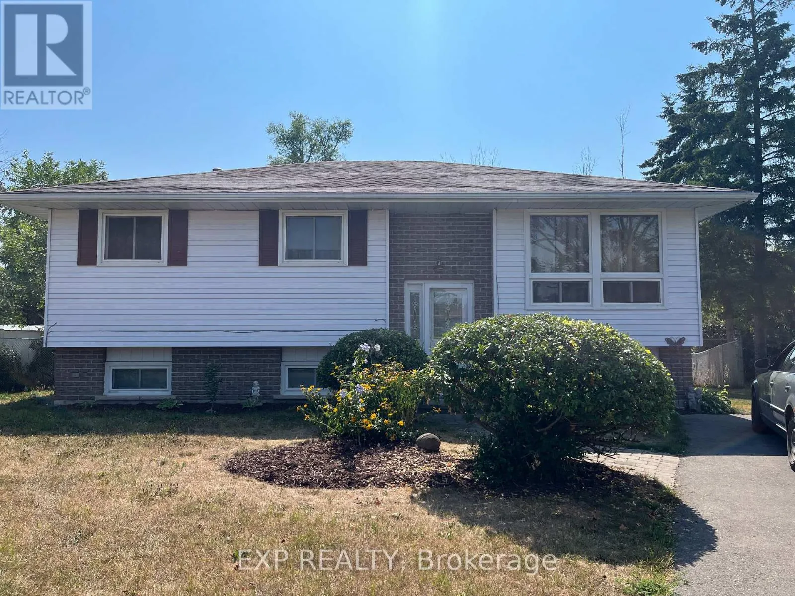 14 DIXIE PLACE