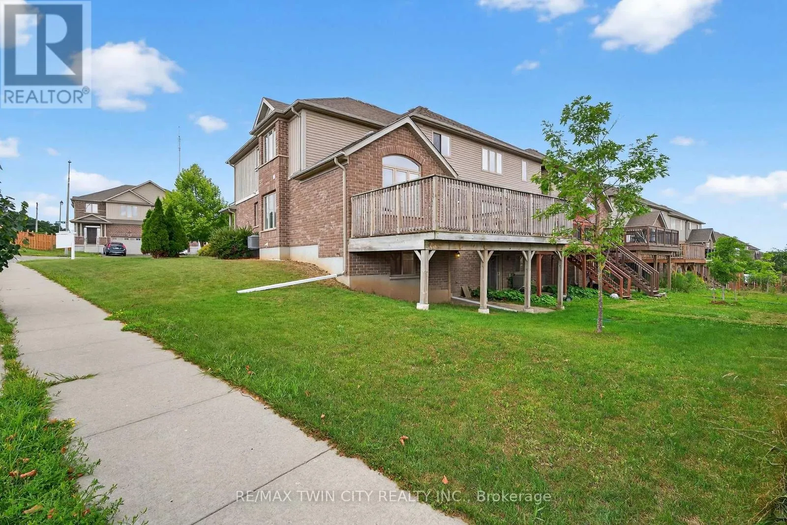 420 AVENS STREET