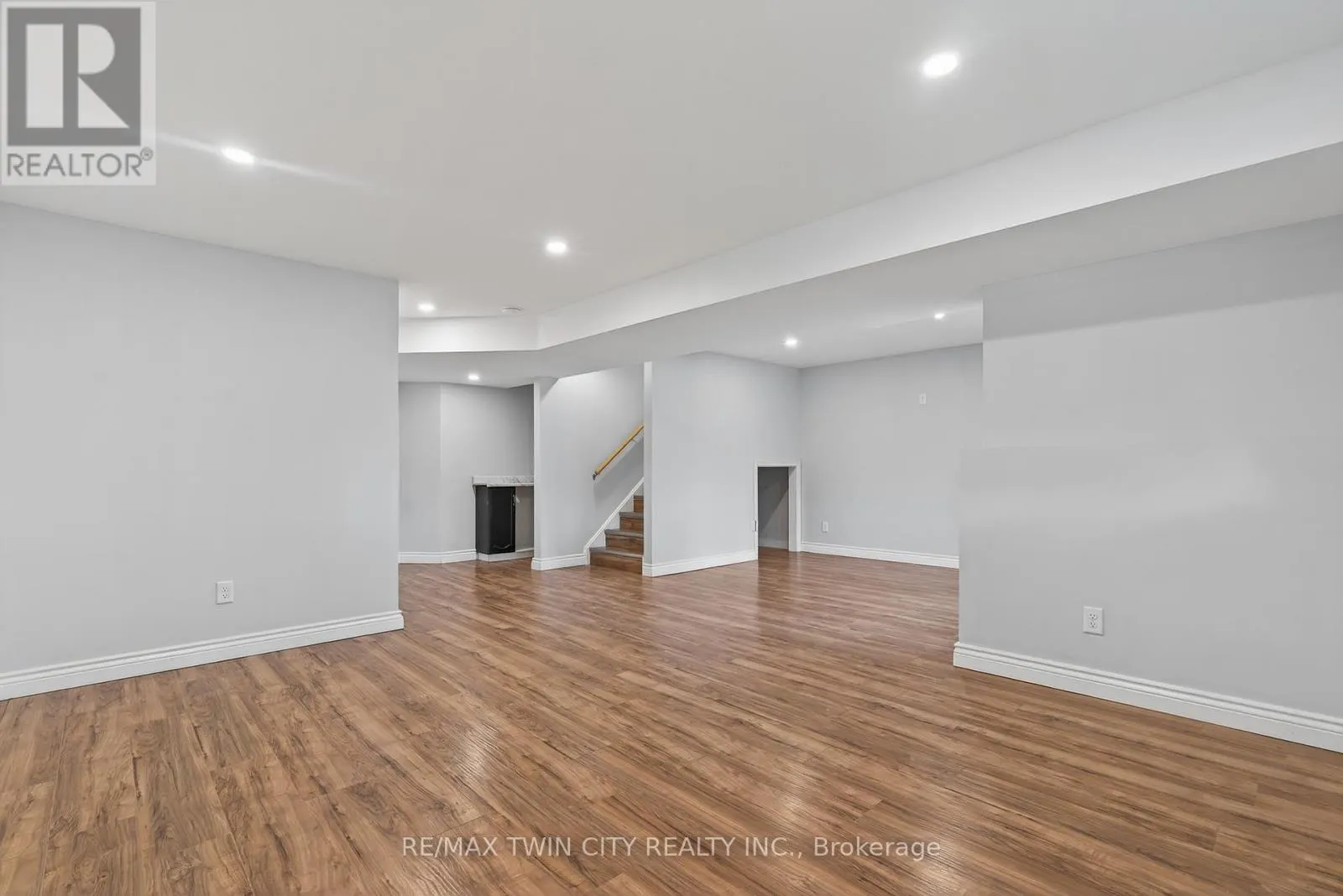 420 AVENS STREET