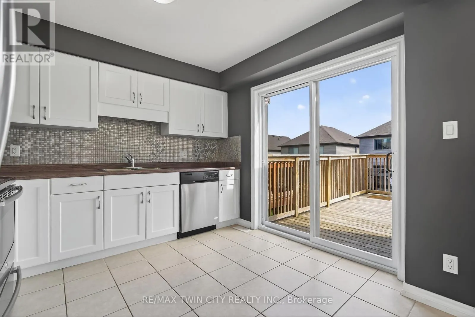 420 AVENS STREET