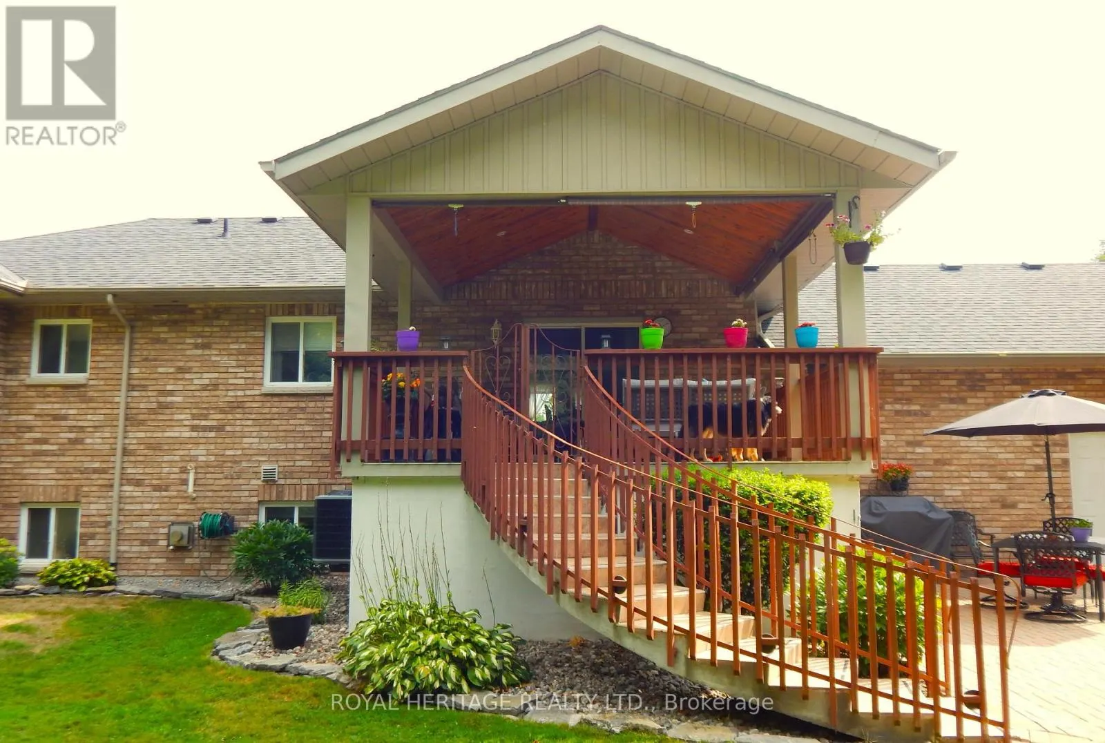 10 VICARI ROAD