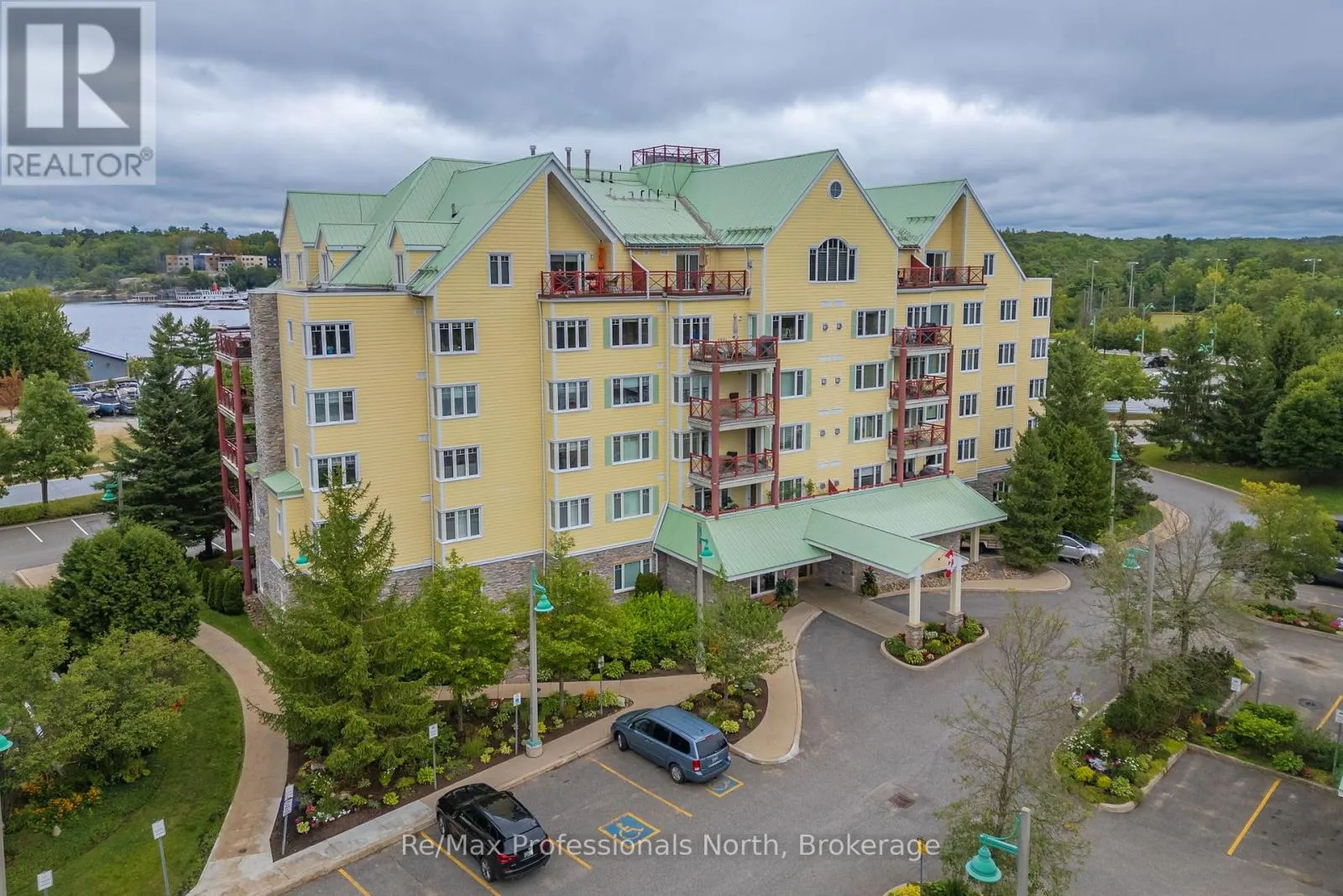 207 - 110 STEAMSHIP BAY ROAD, #207