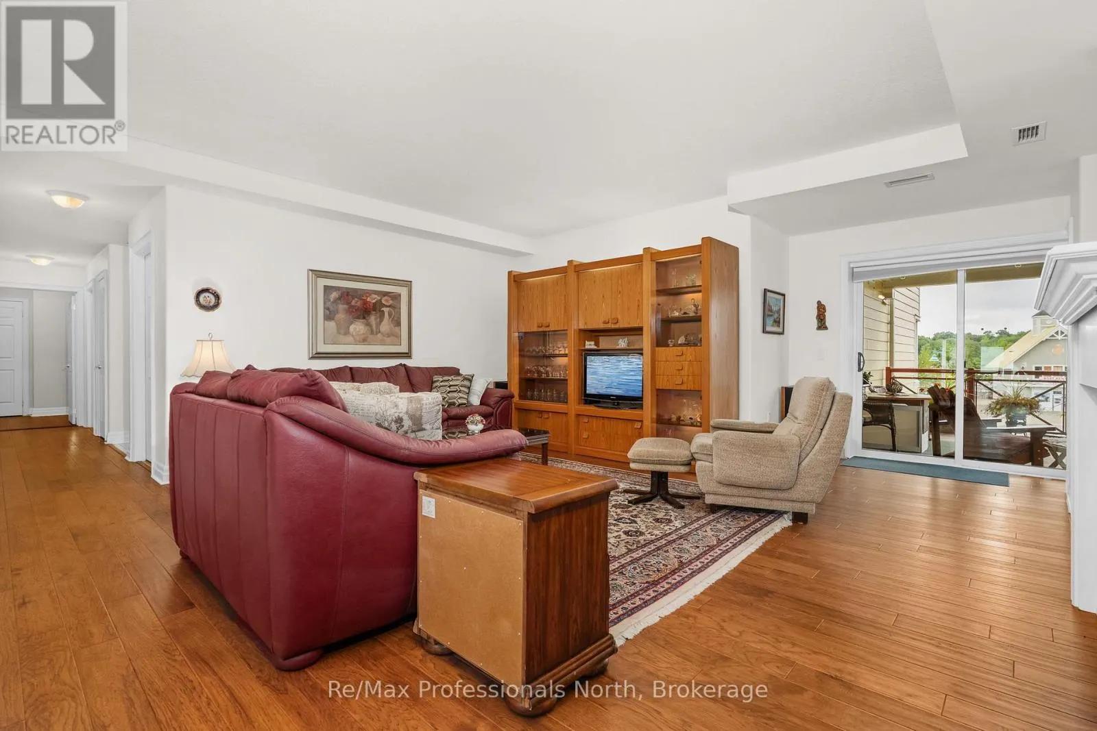 207 - 110 STEAMSHIP BAY ROAD, #207